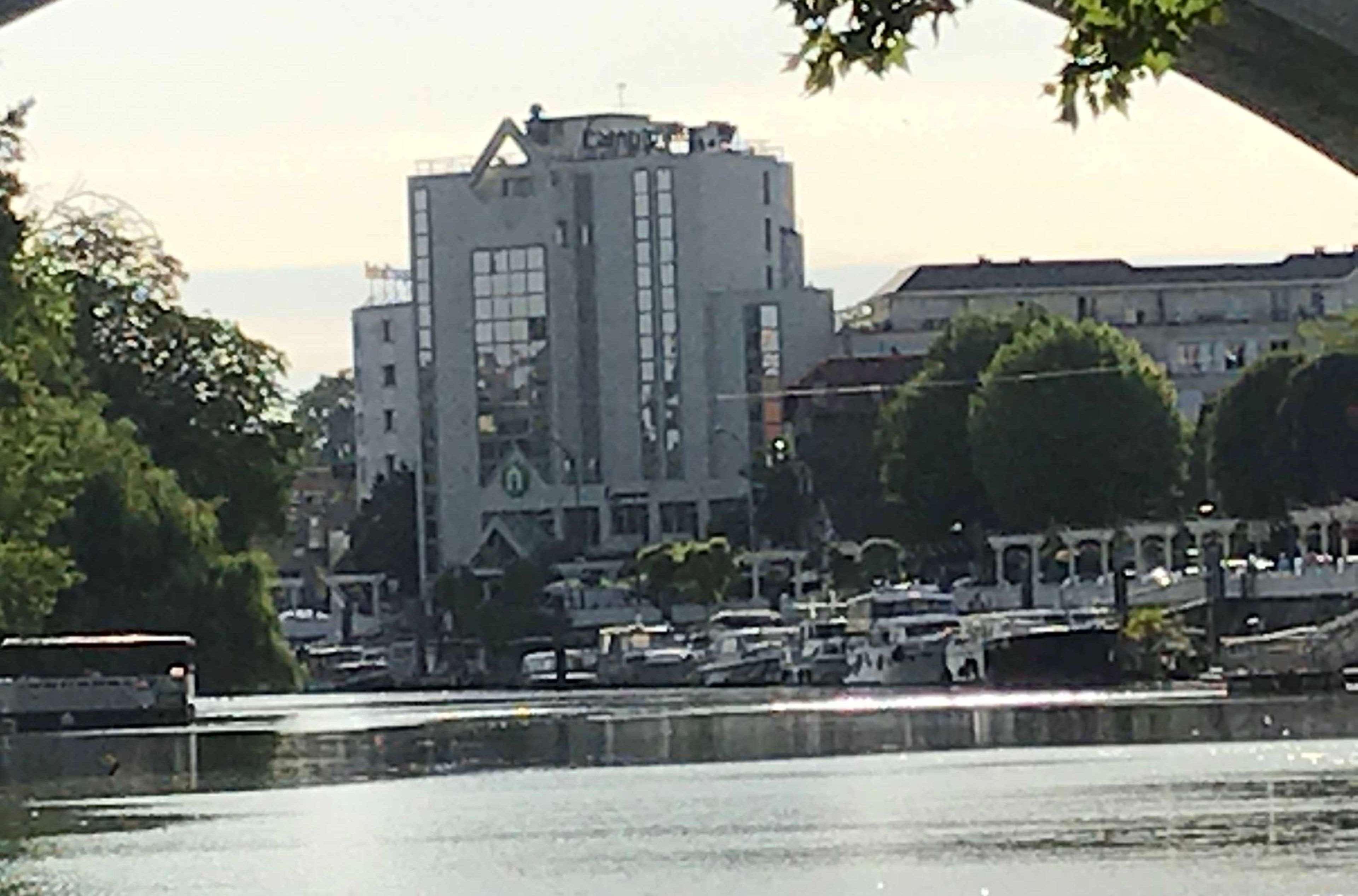钟楼诺杰苏尔玛娜酒店 Nogent-sur-Seine 外观 照片